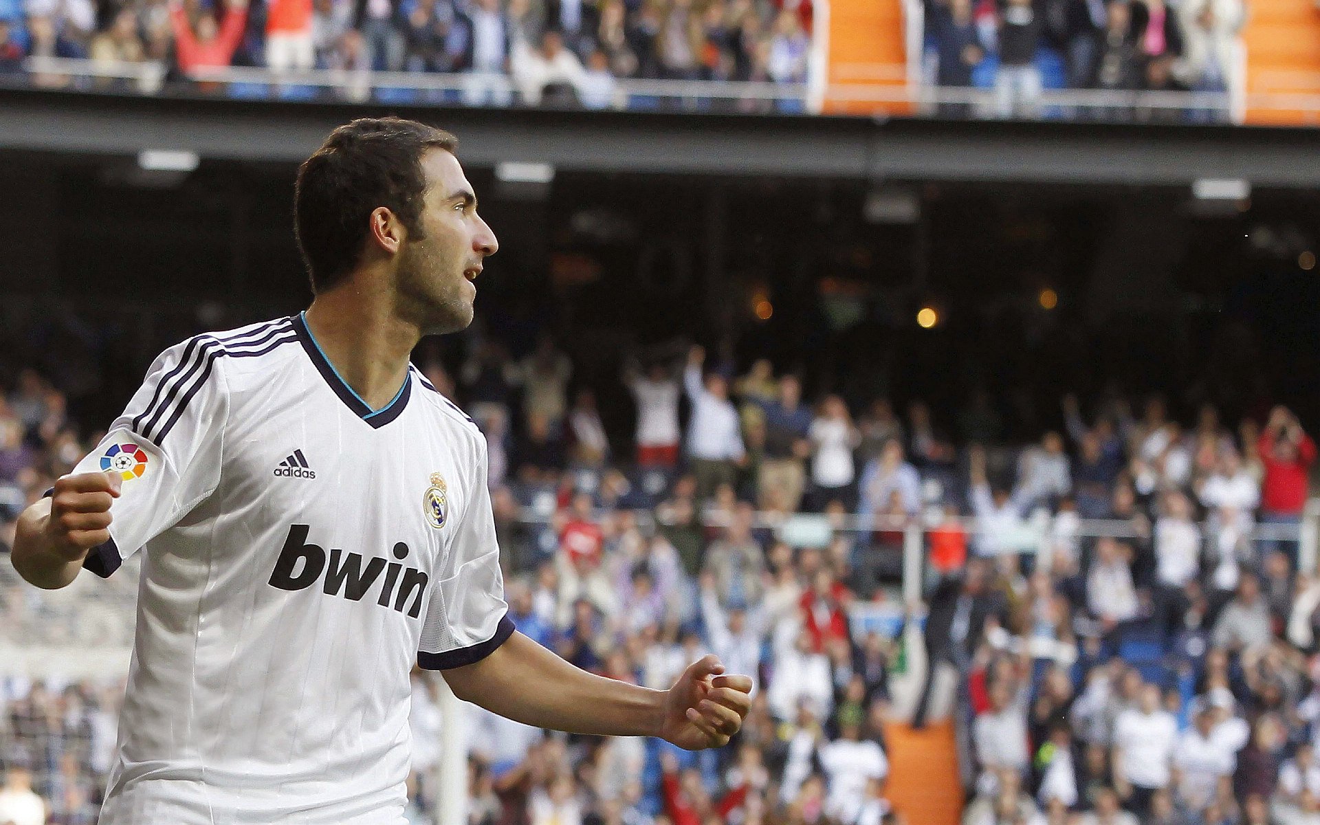 北京国安主场迎战劲敌,北京国安现场