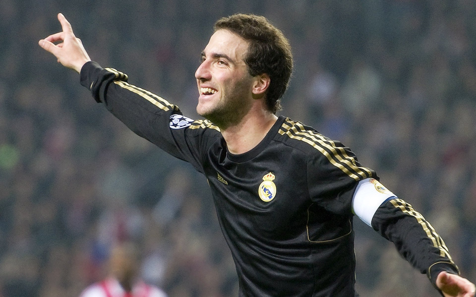 勇士球队赛季表现持续优异