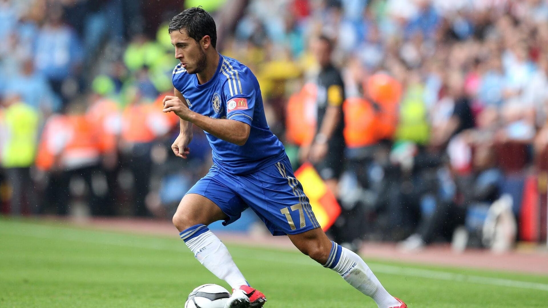 罗马是否需要在边路引进新鲜血液,罗马是否存在